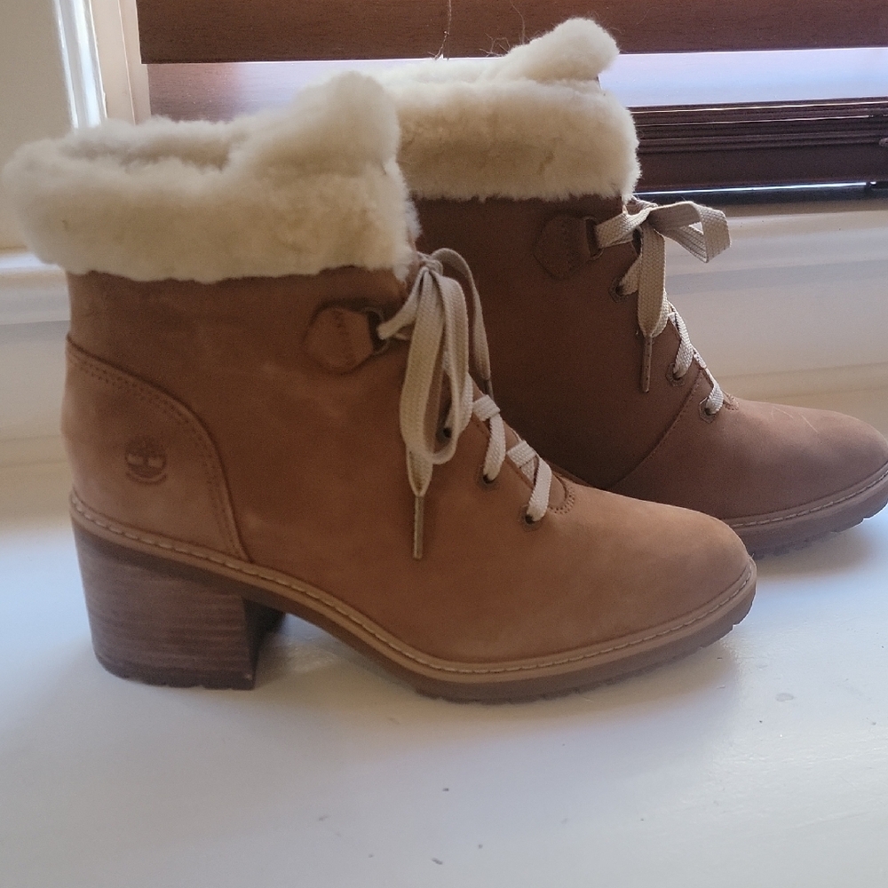 Timberland Women's Tan Ankle Boots